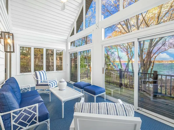N1929 Beach ROAD, Lake Geneva, WI 53147