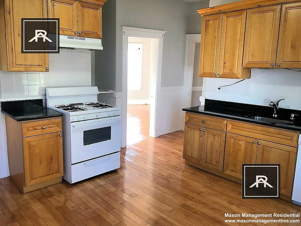 3 bed, 1.0 bath, $3,100 — Photo 1