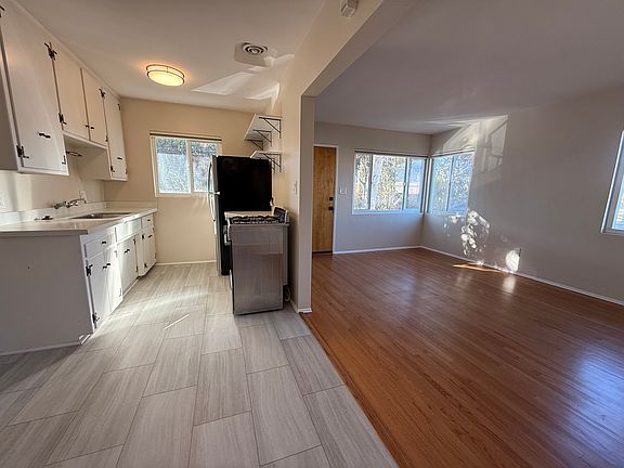3rd image of 3793 Oneida Pl