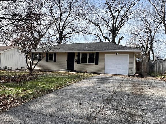 2nd image of 9744 Wallace Ave