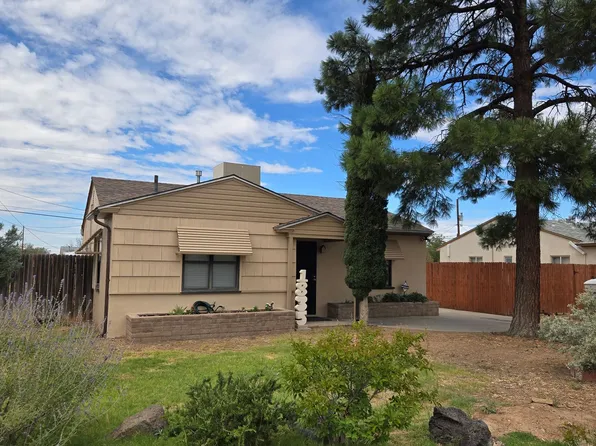 1835 Palomas Dr NE, Albuquerque, NM 87110