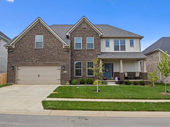 272 Squires Cir, Lexington, KY 40515
