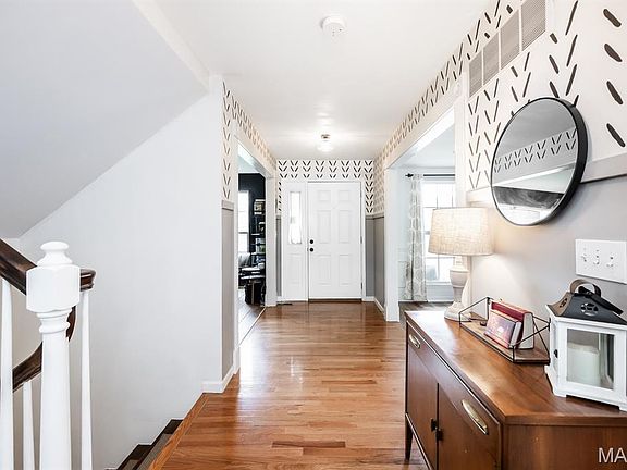 3rd image of 1010 Roan Ct