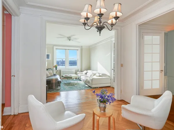 360 Riverside Drive 8A image 3 of 17