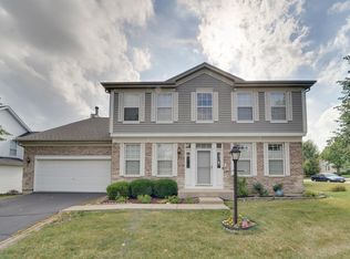 1491 Della Dr, Hoffman Estates, IL 60169