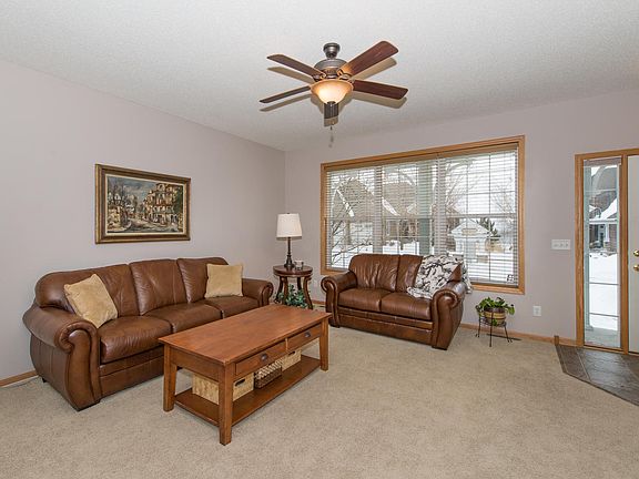 4th image of 10041 Indigo Dr