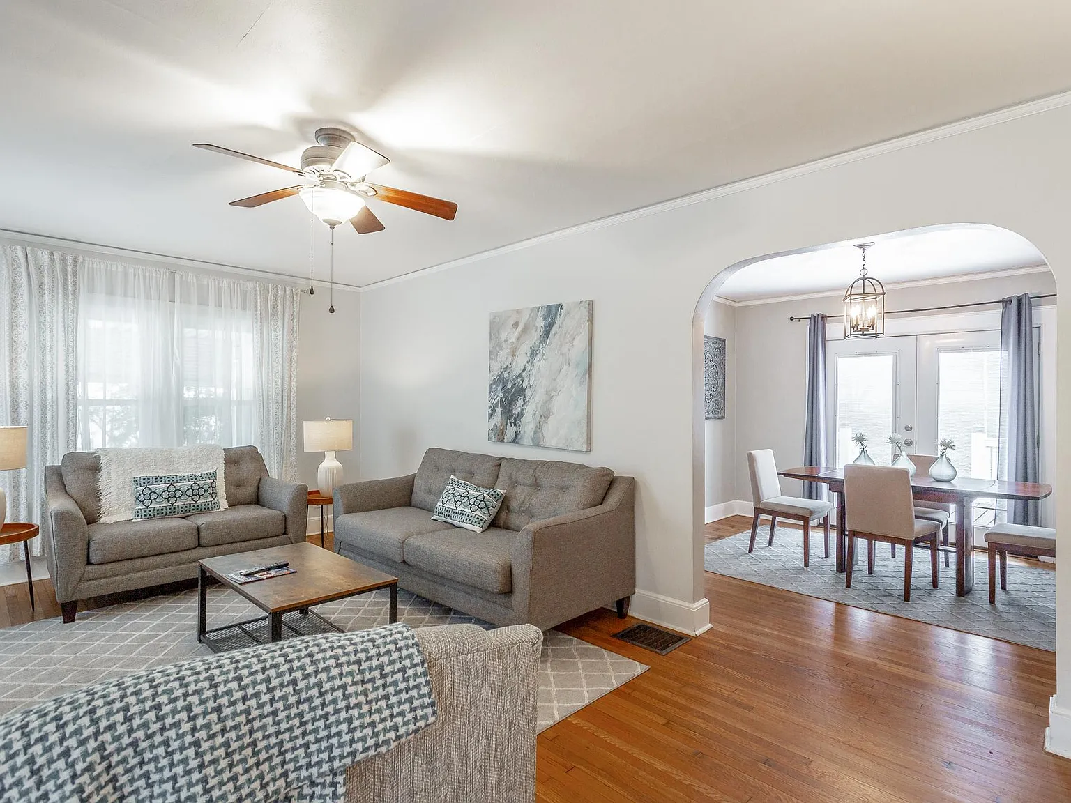 3 bed, 1.5 bath, 1657 sqft, $2,300 — Photo 2