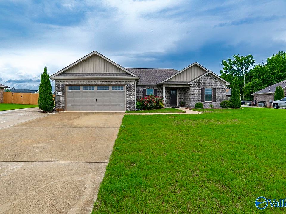 1st image of 113 Stillwood Dr