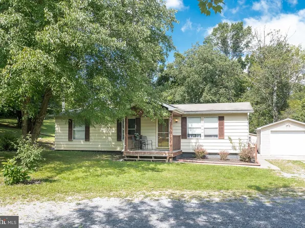 2133 Koontztown Rd, Falling Waters, WV 25419