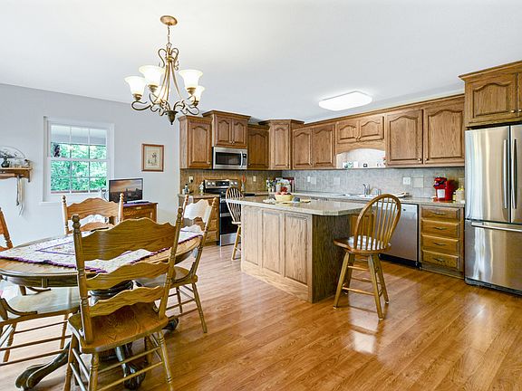 4th image of 1313 Dogwood Village Ln