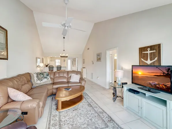 456 Cerromar Rd, Venice, FL