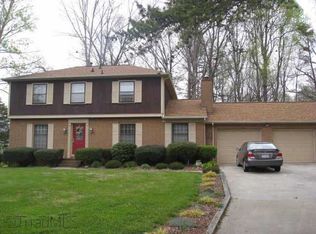 4 Pepper Hill Ct, Greensboro, NC 27407