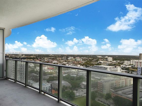 3rd image of 488 NE 18th St #2503