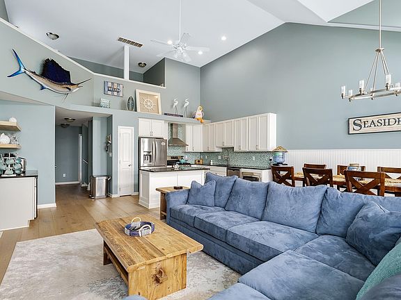 2nd image of 217 W 13th Ave #217