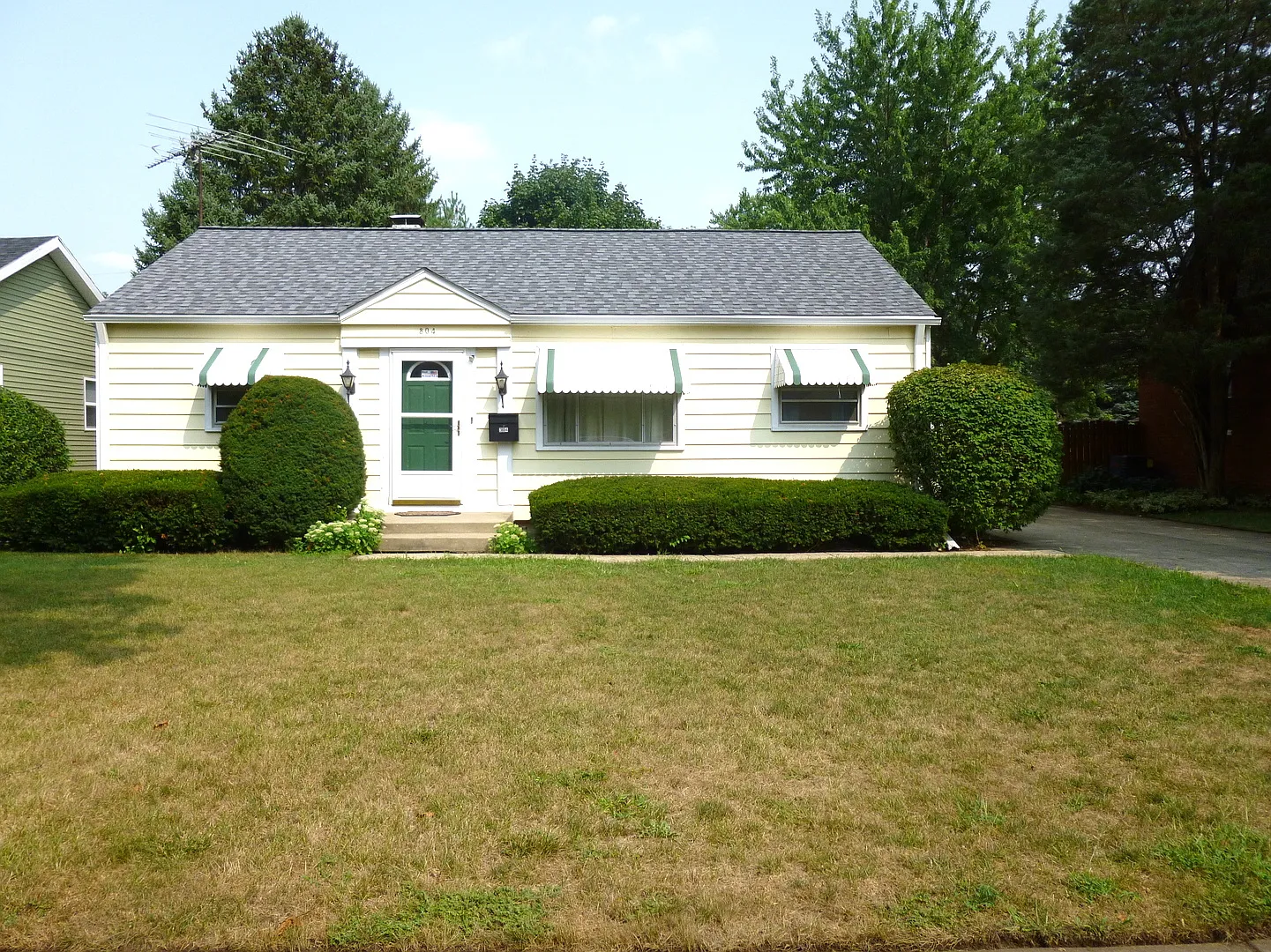 304 S May St photo 1