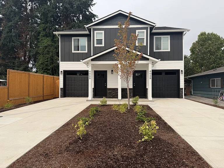 4025 Filbert St NE — Photo 2