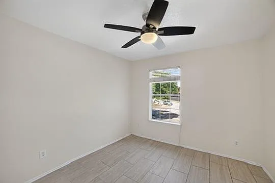 813 Settlement St — Photo 12