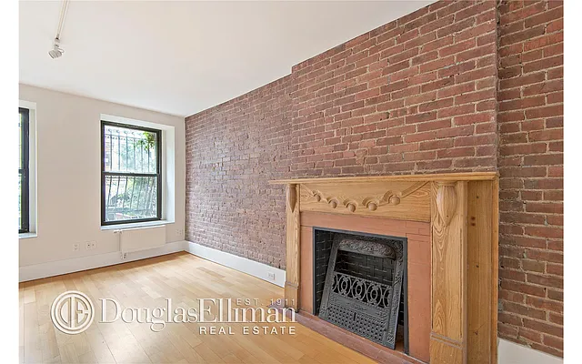 Rented by Douglas Elliman | media 27