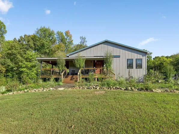561 Bodine Loop, Hurricane Mills, TN 37078
