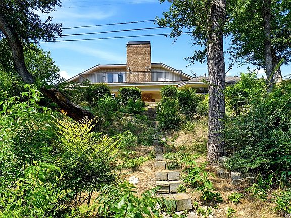 2nd image of 5920 Diamond Oaks Dr S