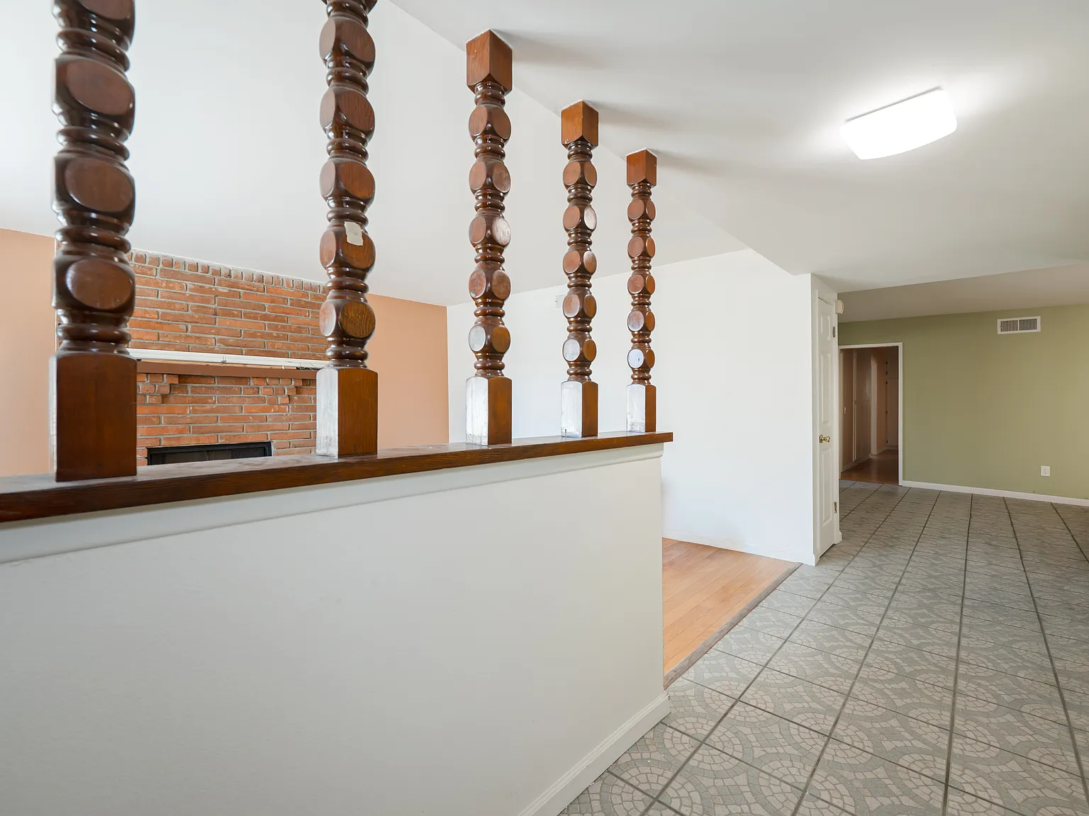 4 bed, 1823 sqft, $4,050 — Photo 3