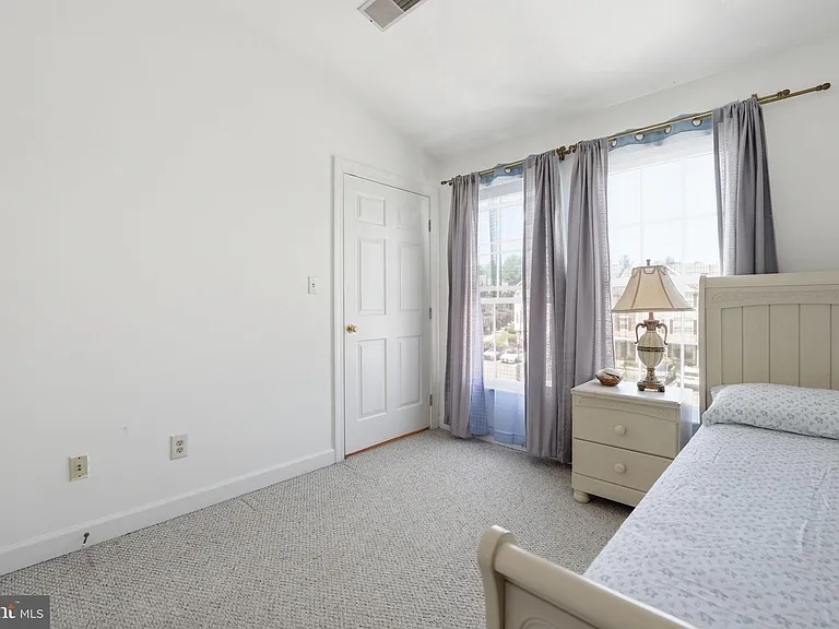 9224 Cardinal Forest Ln #J — Photo 24