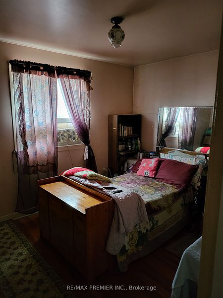 Toronto House for rent - 4 Bedrooms — photo 11
