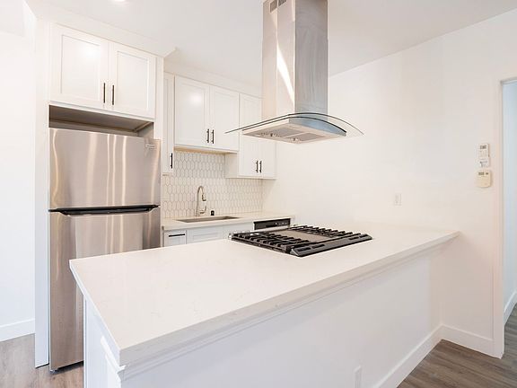 5th image of 3625 McLaughlin Ave #7