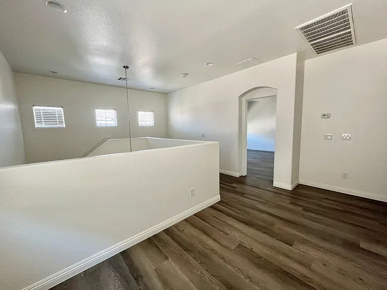 9493 Alma Ridge Ave — Photo 28