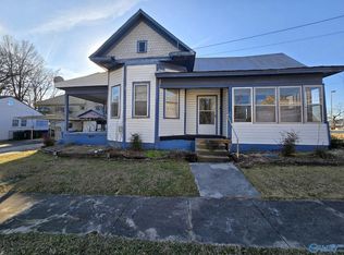 301 Hammitt St SE, Hartselle, AL 35640