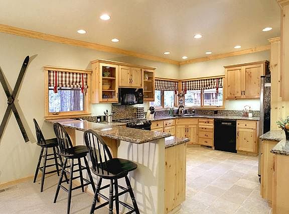 2nd image of 212 Vista Pines Way