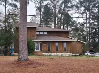 1802 Snapfinger Dr, Tifton, GA 31793