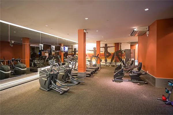 Rented by Compass | media 25