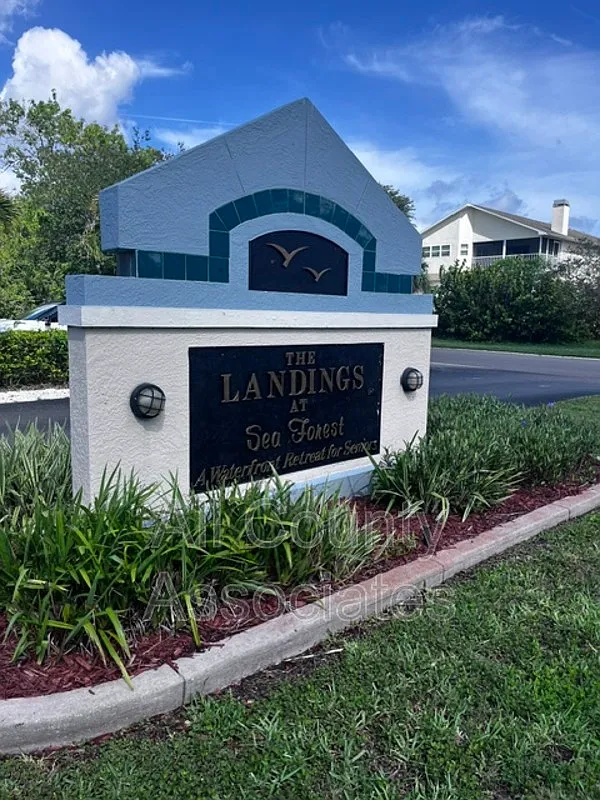 2 bed, 2.0 bath, 1410 sqft, $1,895 — Photo 2
