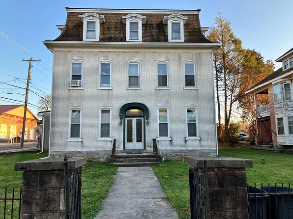 2 W Main St APT B, Newmanstown, PA 17073