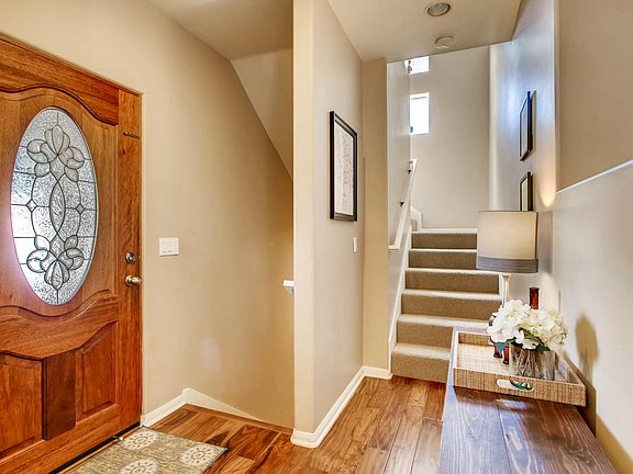 4th image of 1011 Sapphire St