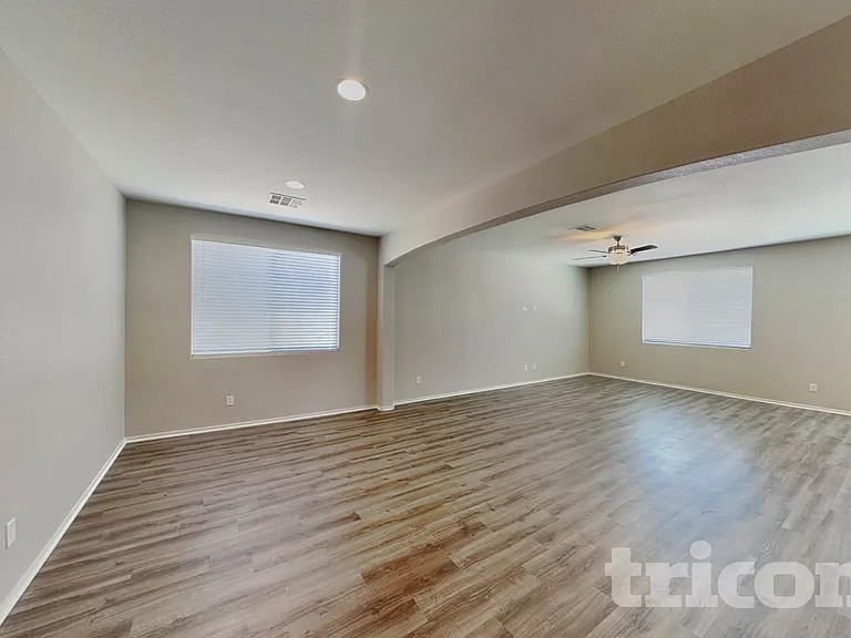 1020 Fishing St — Photo 4