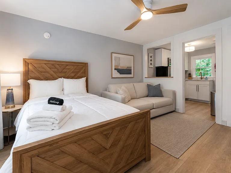 6 Sunset Dr #9 — Photo 2