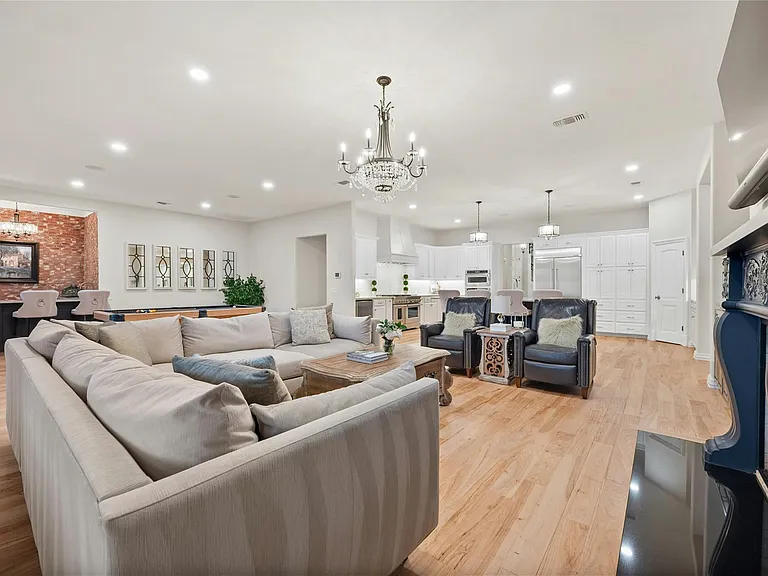 4710 Eck Ln — Photo 10