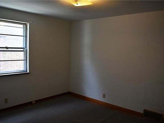 5th image of 493 Dresden Ave #1