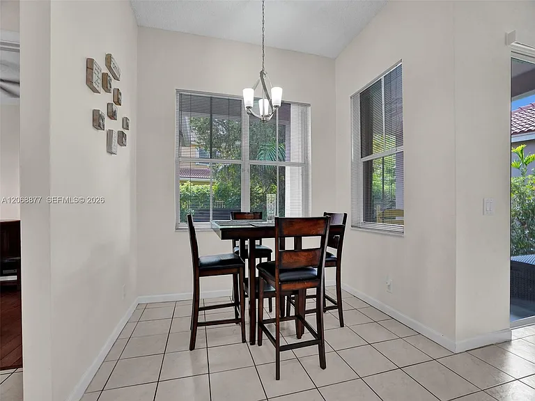 938 Bluewood Ter — Photo 34
