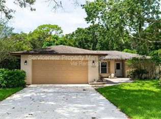 423 Whispering Oaks Ct, Sarasota, FL 34232