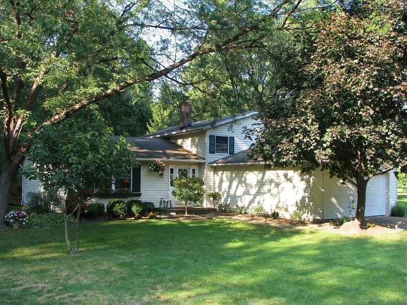 Located on the Cul- de-Sac in South Mentor