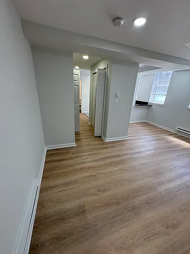 32 Queensberry St Photo 1