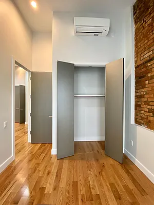 Rented by Zjama Realty Corp | media 168