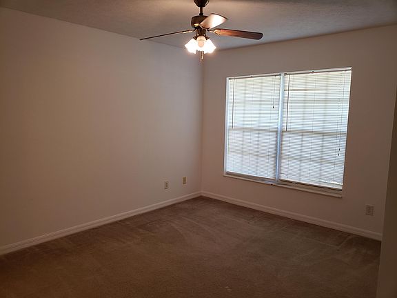 3rd image of 2115 87th Ct