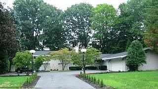 1st image of 3269 Fairhill Dr