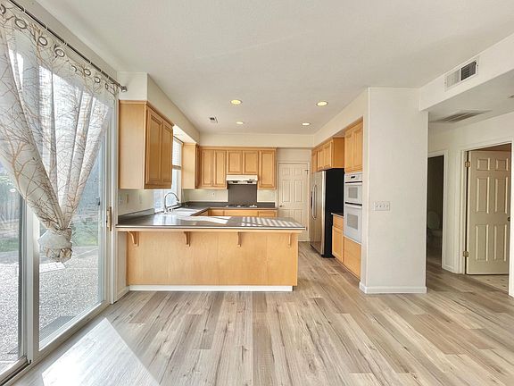 3rd image of 1839 Sonnet Ct