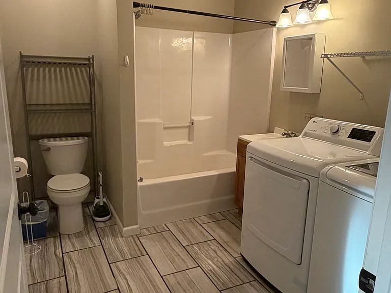 308 E Quincy Ave — Photo 17