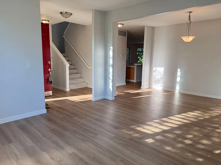 184 SW 105th Ter — Photo 15